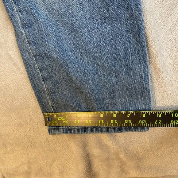Levis Mens Jeans 38x29 Measured  Straight Leg Medium Wash - Picture 5 of 11